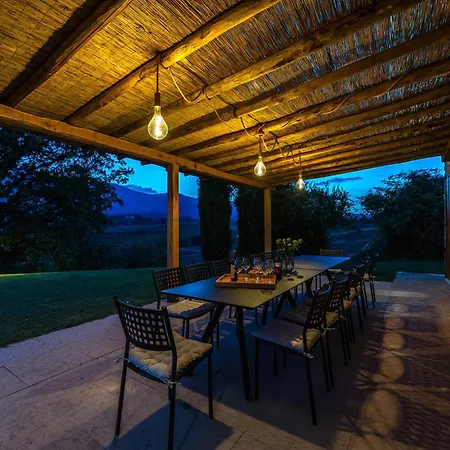 Il Poderuccio 17, Emma Villa *